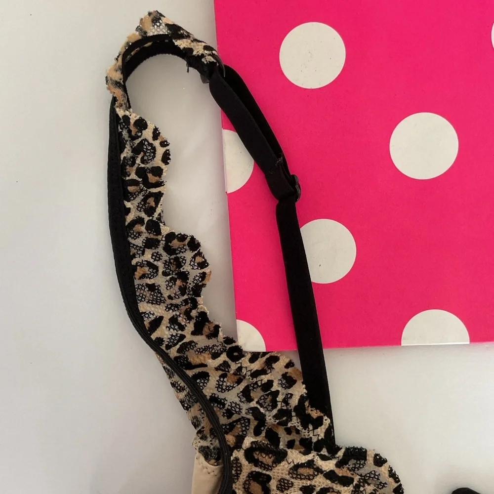 PINK Victorias Secret Leopard Lace Plunge Bralette Small